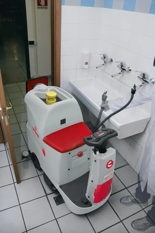 Comac Innova 55 B sittepå gulvvaskemaskin