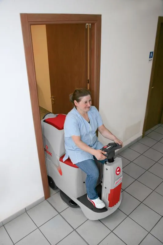 Comac Innova 55 B sittepå gulvvaskemaskin